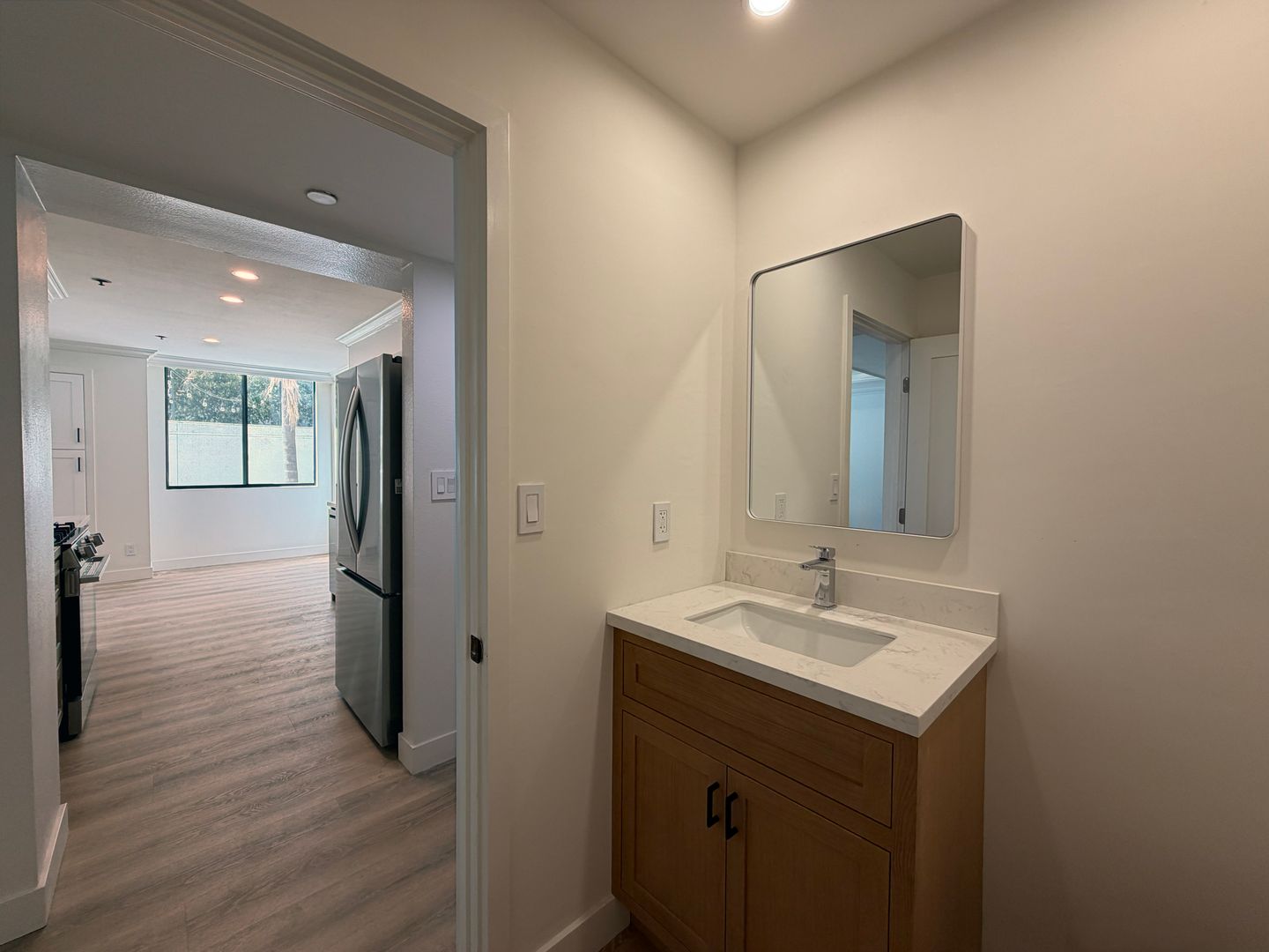 10636 Wilshire 12 of 12
