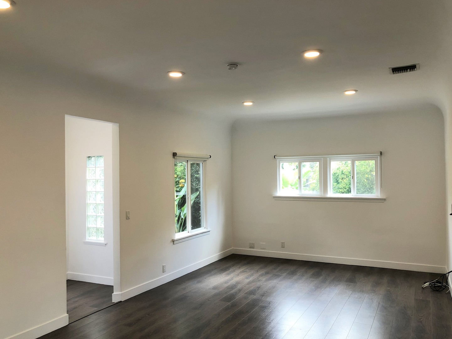 8538 West Knoll 7 of 12