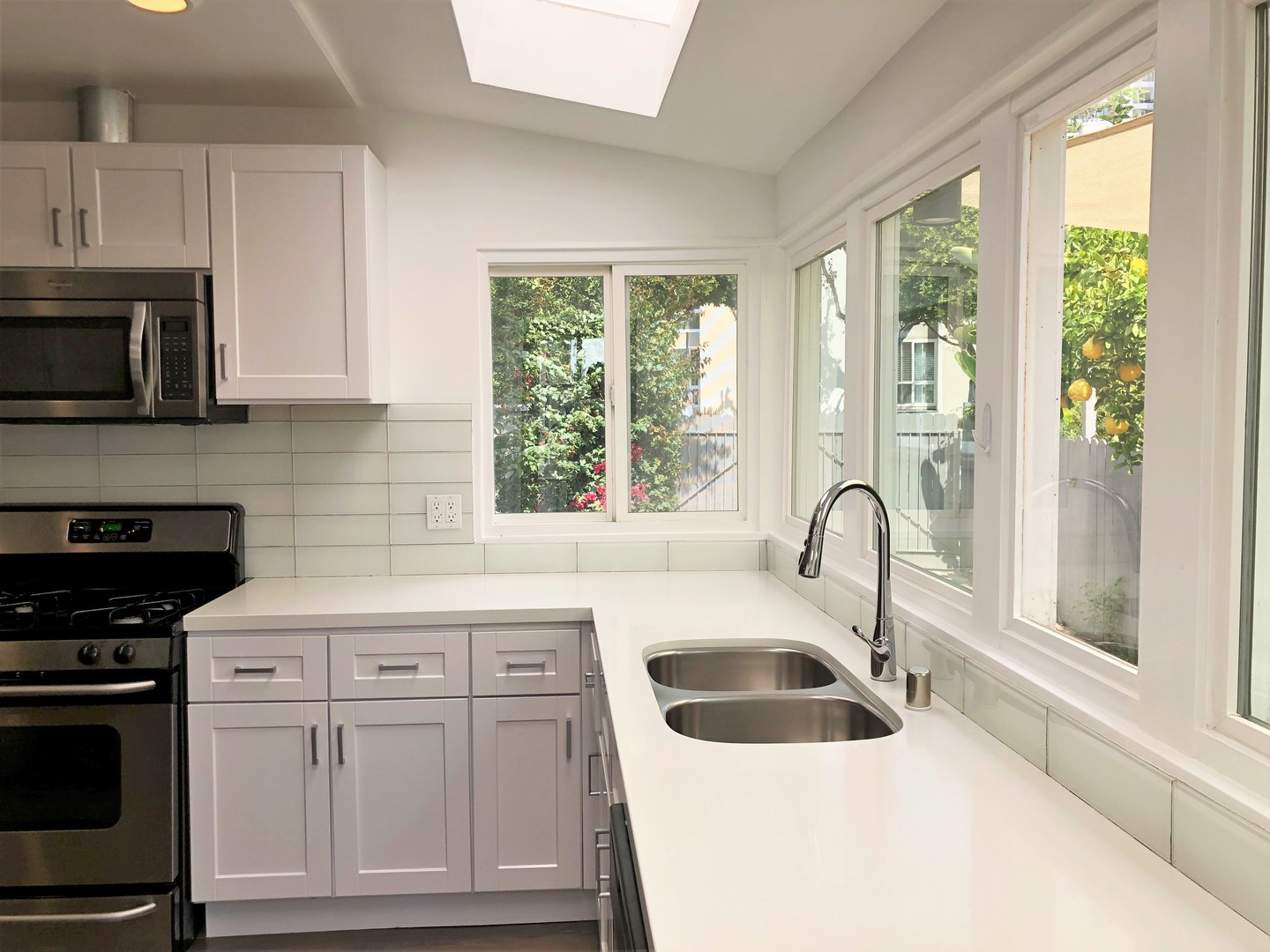 8538 West Knoll 10 of 12