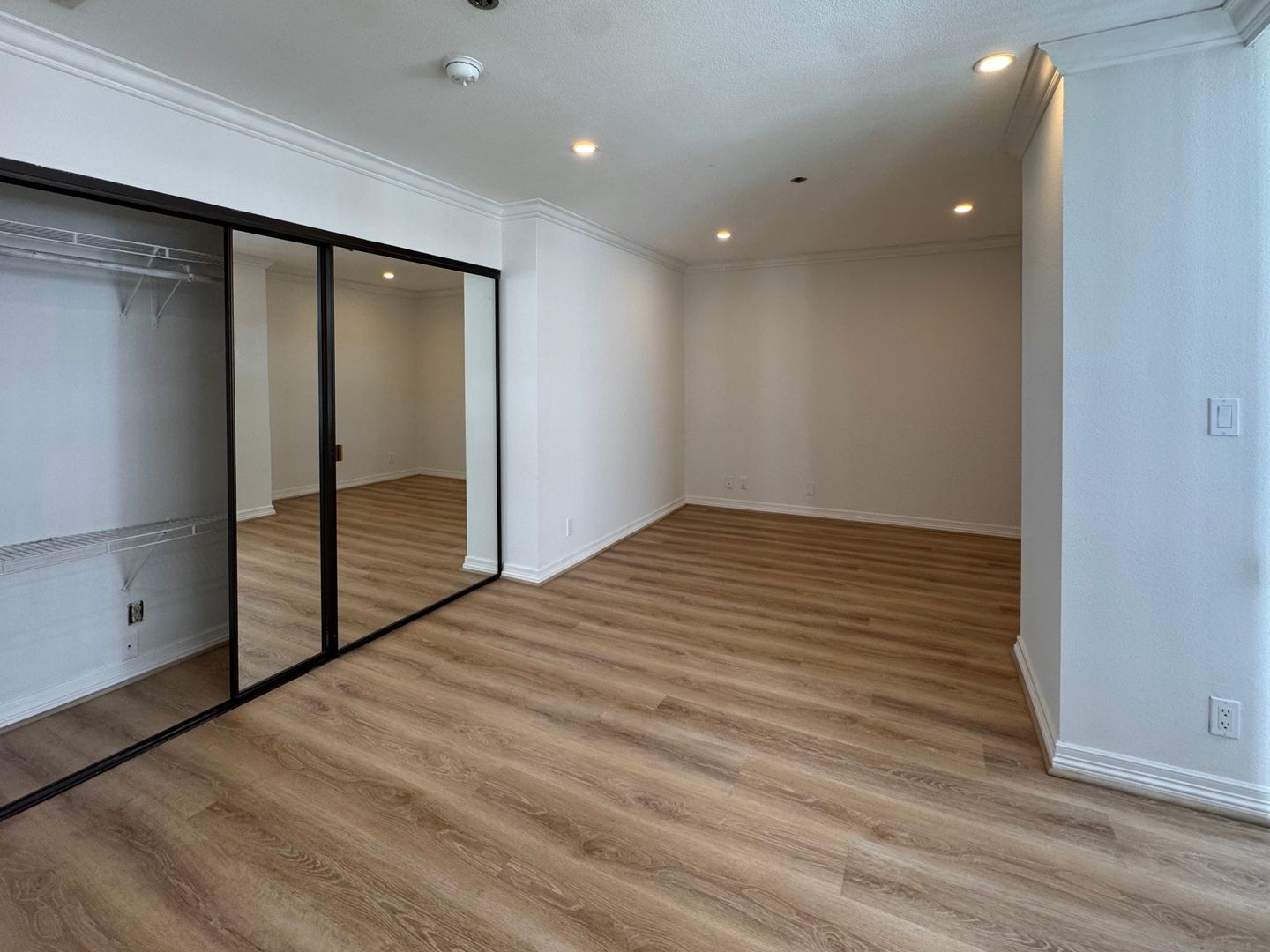 10636 Wilshire 10 of 12