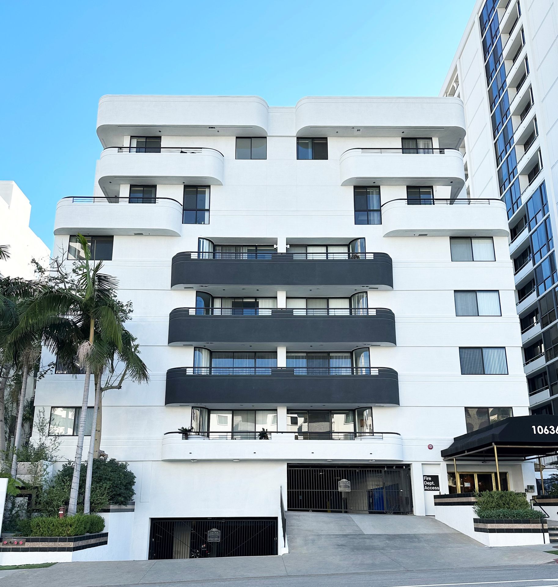 Los Angeles Apartment: 10636 Wilshire Blvd