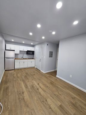 Large Studio Apartment – photo 1