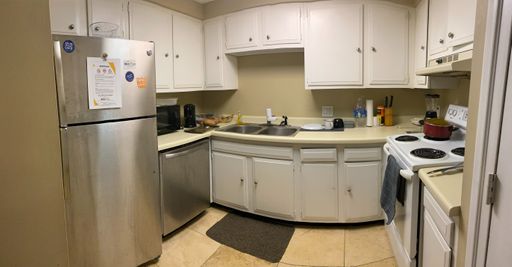 ✴️ Waitlist for Aug2027–Jul2028 Now Open! |2BR Condo Near UTK – Parking + On-Site Laundry – photo 1