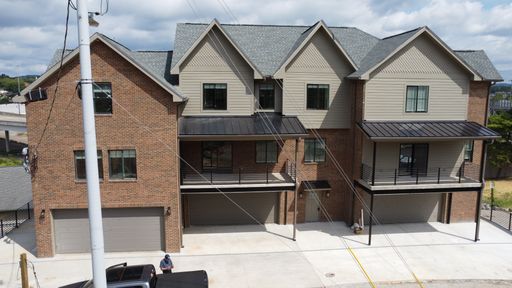 ✴️ Waitlist for Aug2027–Jul2028 Now Open! |Brand New Townhome in Fort Sanders | Walk to UTK – photo 1