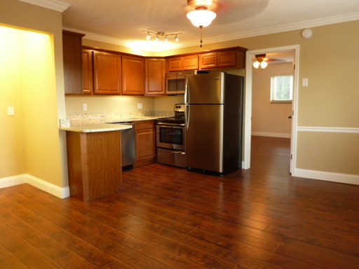 ✴️ Waitlist for Aug2027–Jul2028 Now Open! Renovated 1BR Condo | Off Campus Housing Near UTK – photo 1