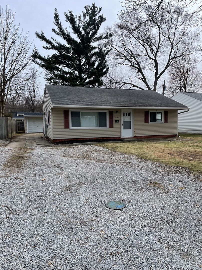 Madison House: 1747 Benjamin Road