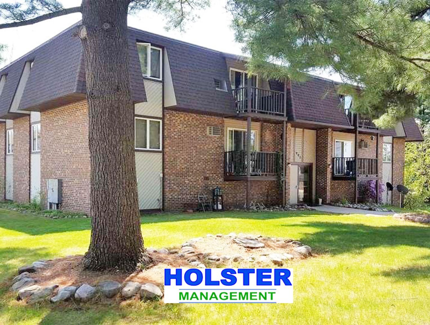 Wausau Apartment: 905 S 48th Avenue