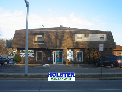 1400 SF of Office or Retail Space with High Visibility at 3rd & Bridge – photo 1
