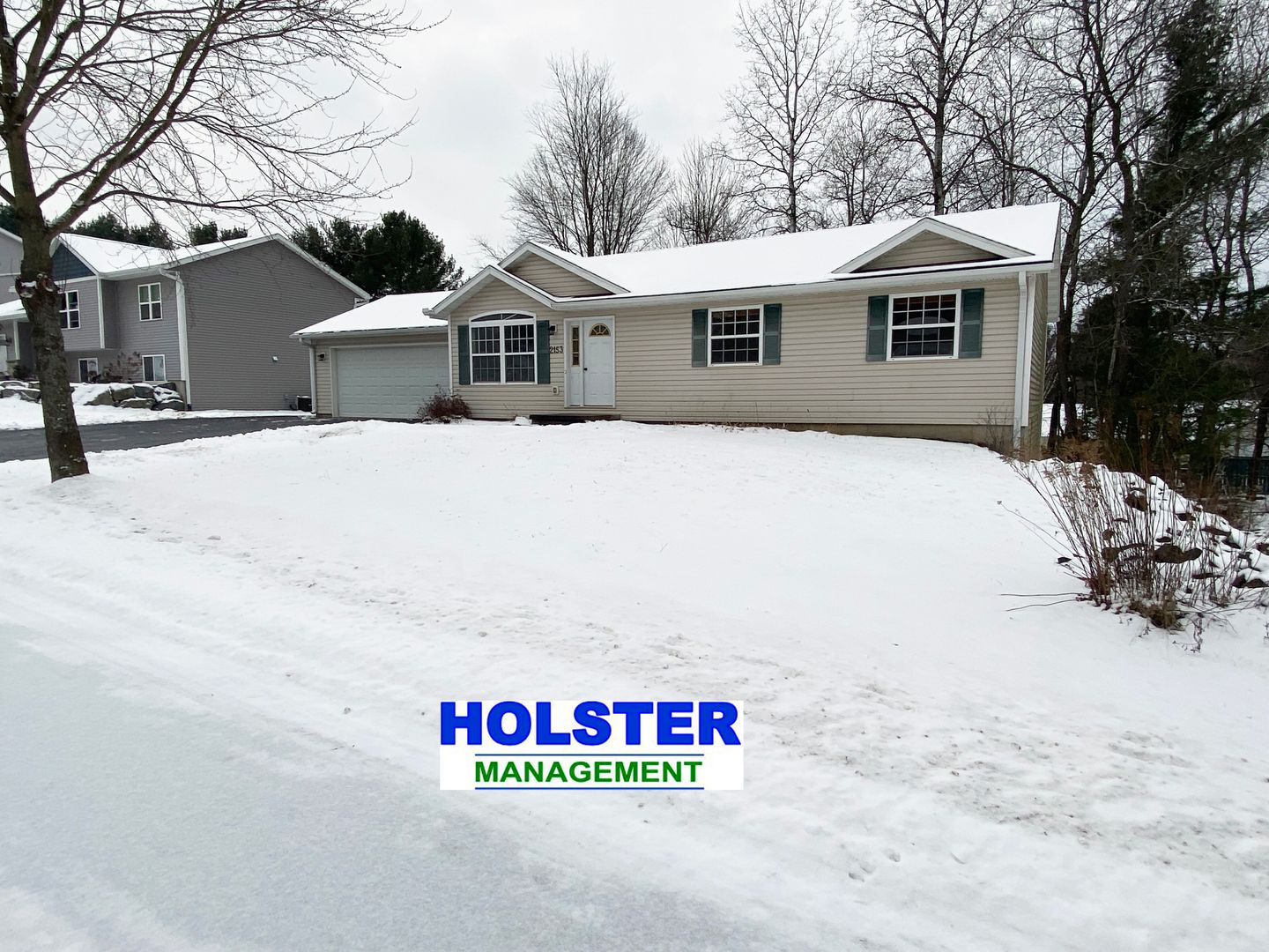 Wausau House: 2153 Meadow Brook Way