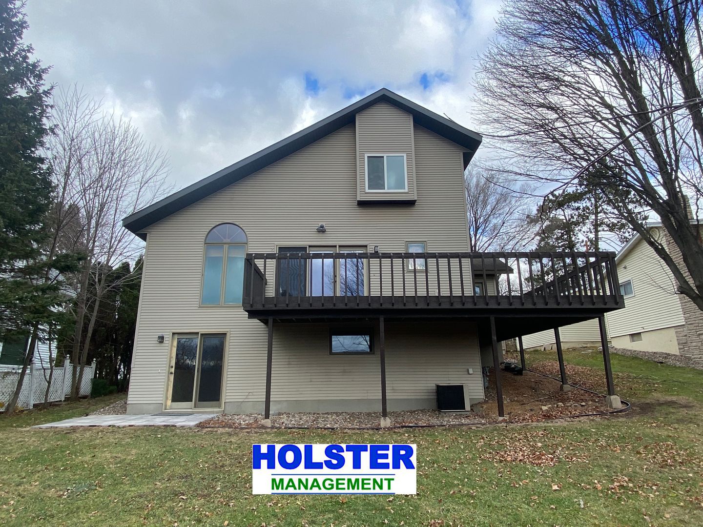 Wausau House: 914 Chicago Avenue