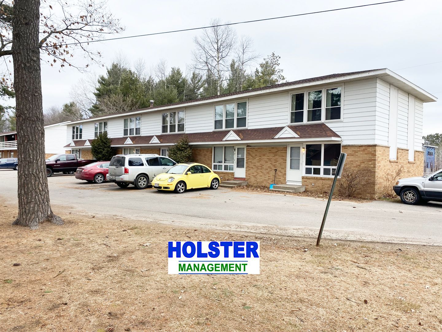 Schofield Apartment: 3606 Schofield Avenue