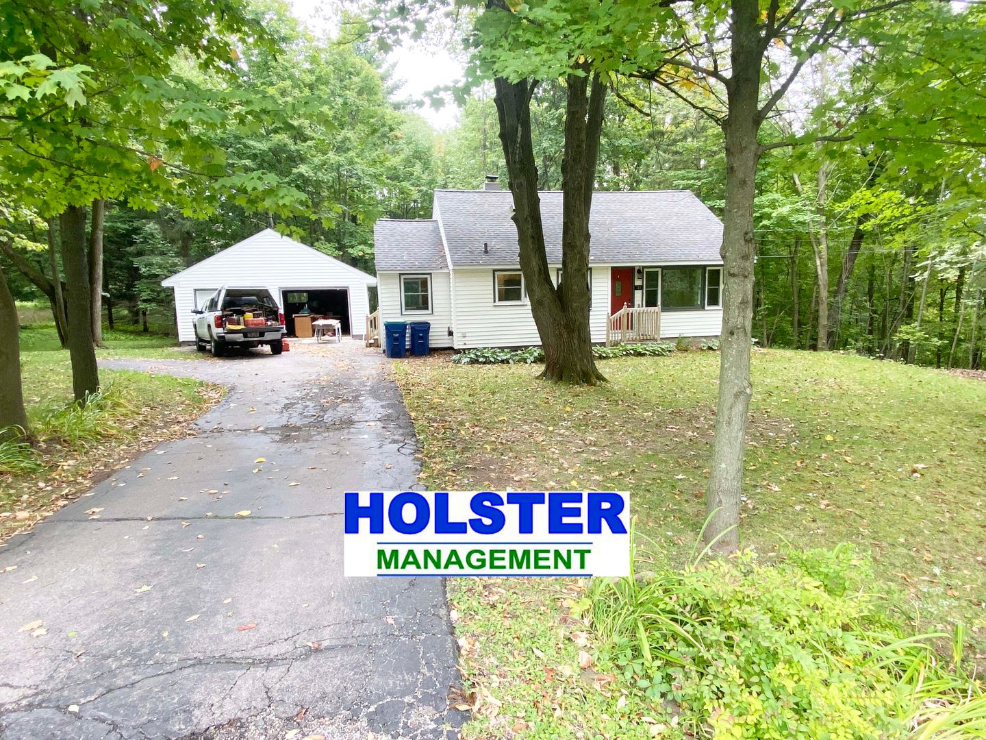 4-Bedroom, 1 Bath Home on Wooded Lot near Aspirus Hospital