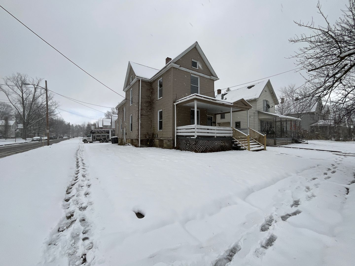 Elyria Apartment: 1004 West Avenue