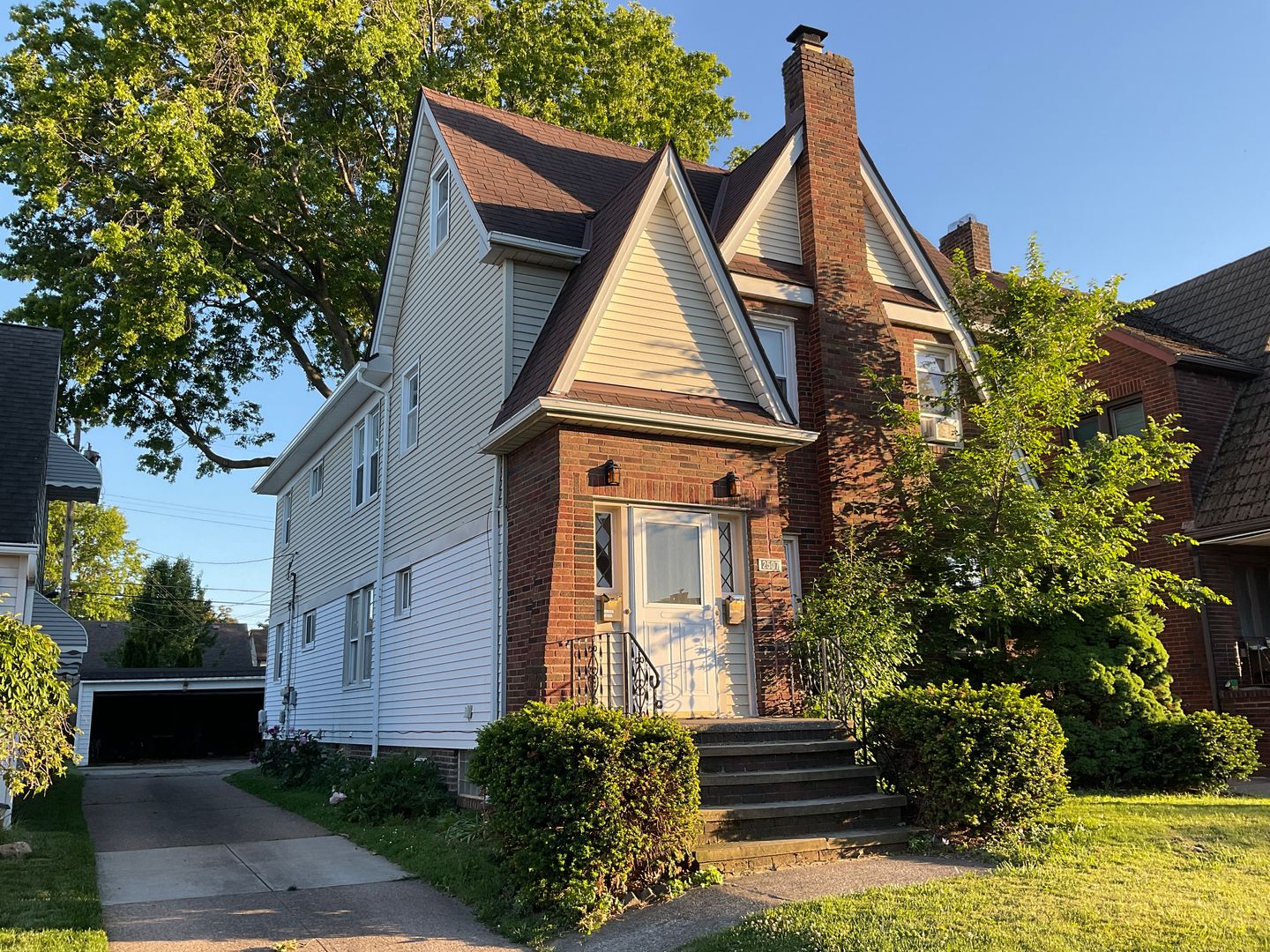 Parma Apartment: 2507 Brookview Boulevard