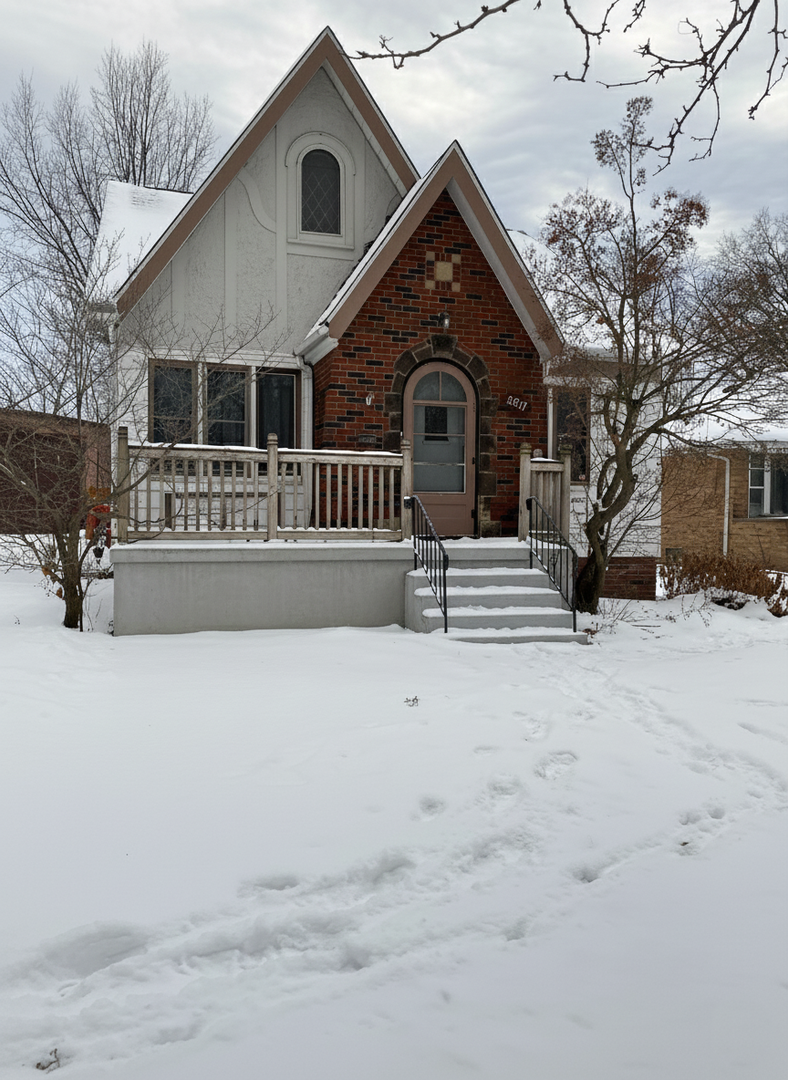 Cleveland Apartment: 5817 Archmere Avenue