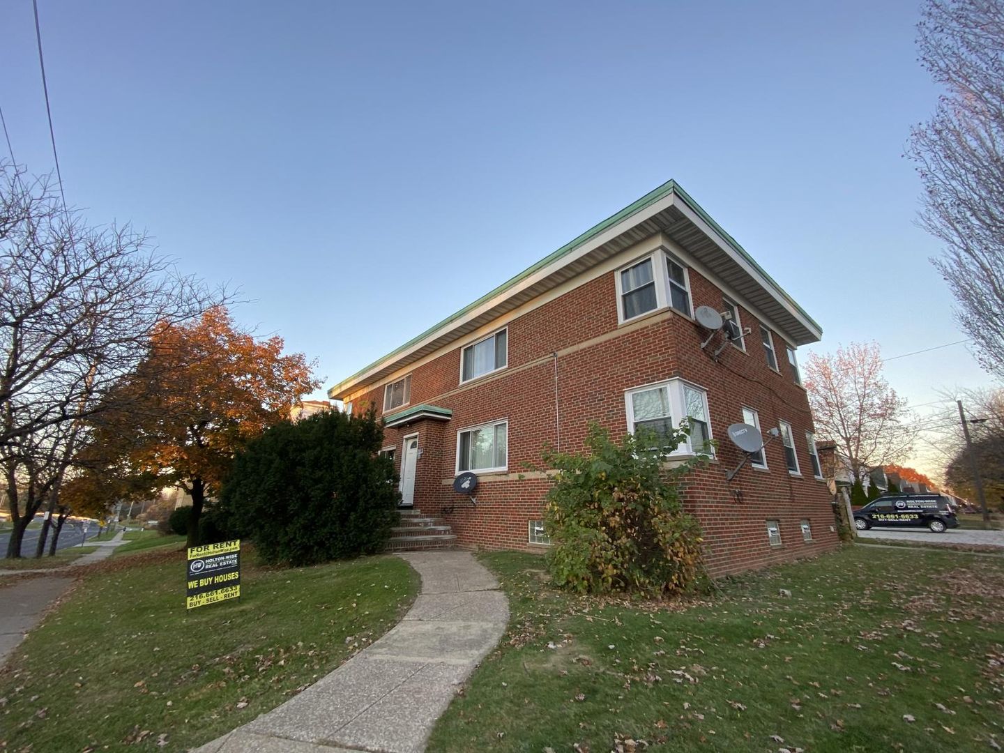 Cleveland Apartment: 4101 Ridge Road