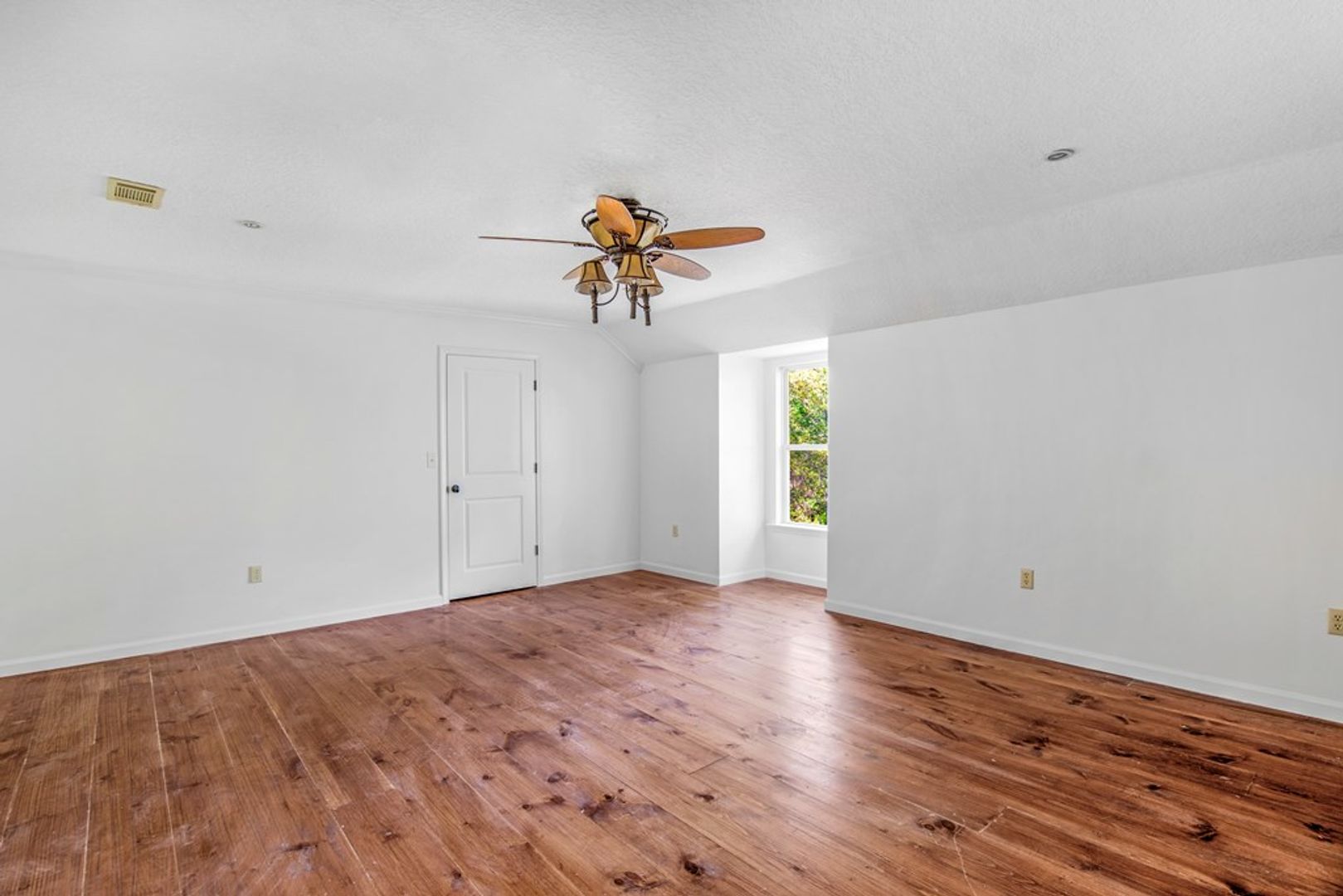 232 Rd, Midway, GA 31320