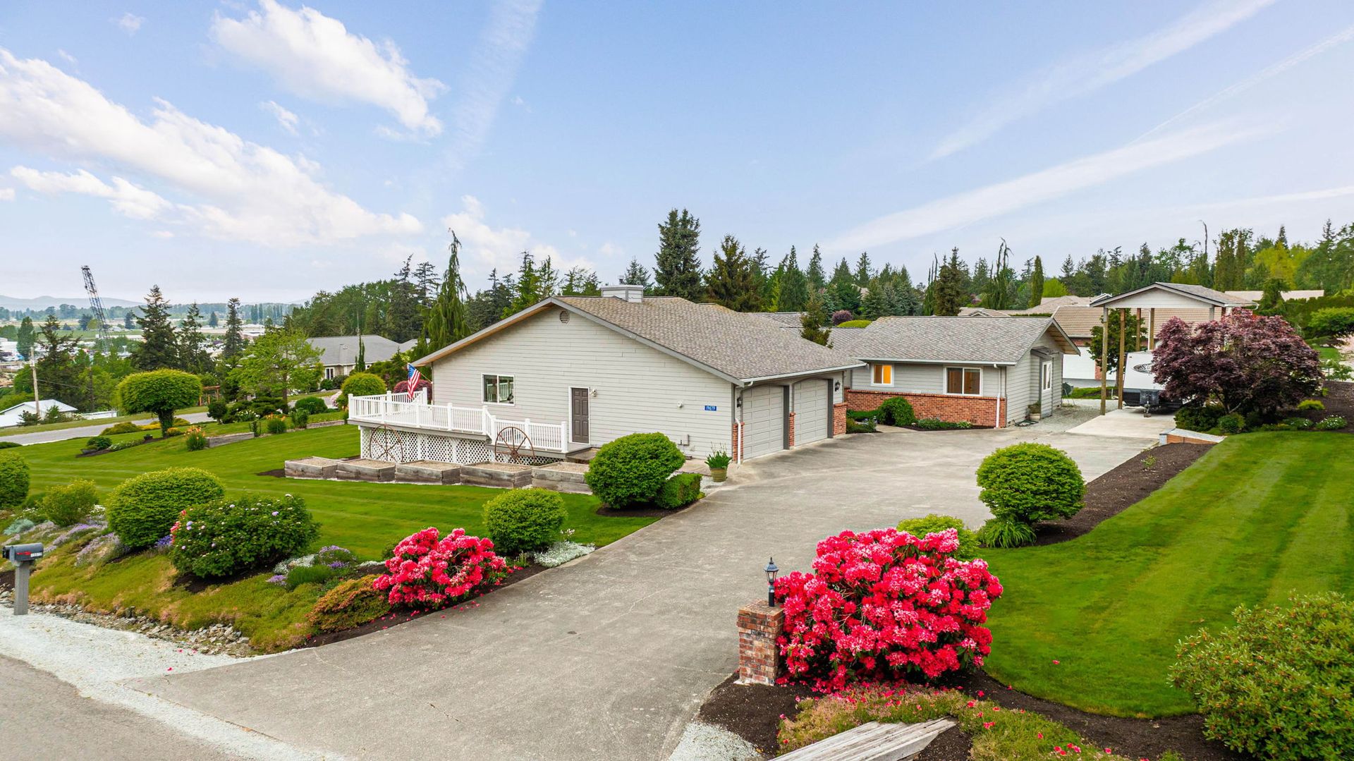 Mt. Vernon House: 19679 Smiley Dr