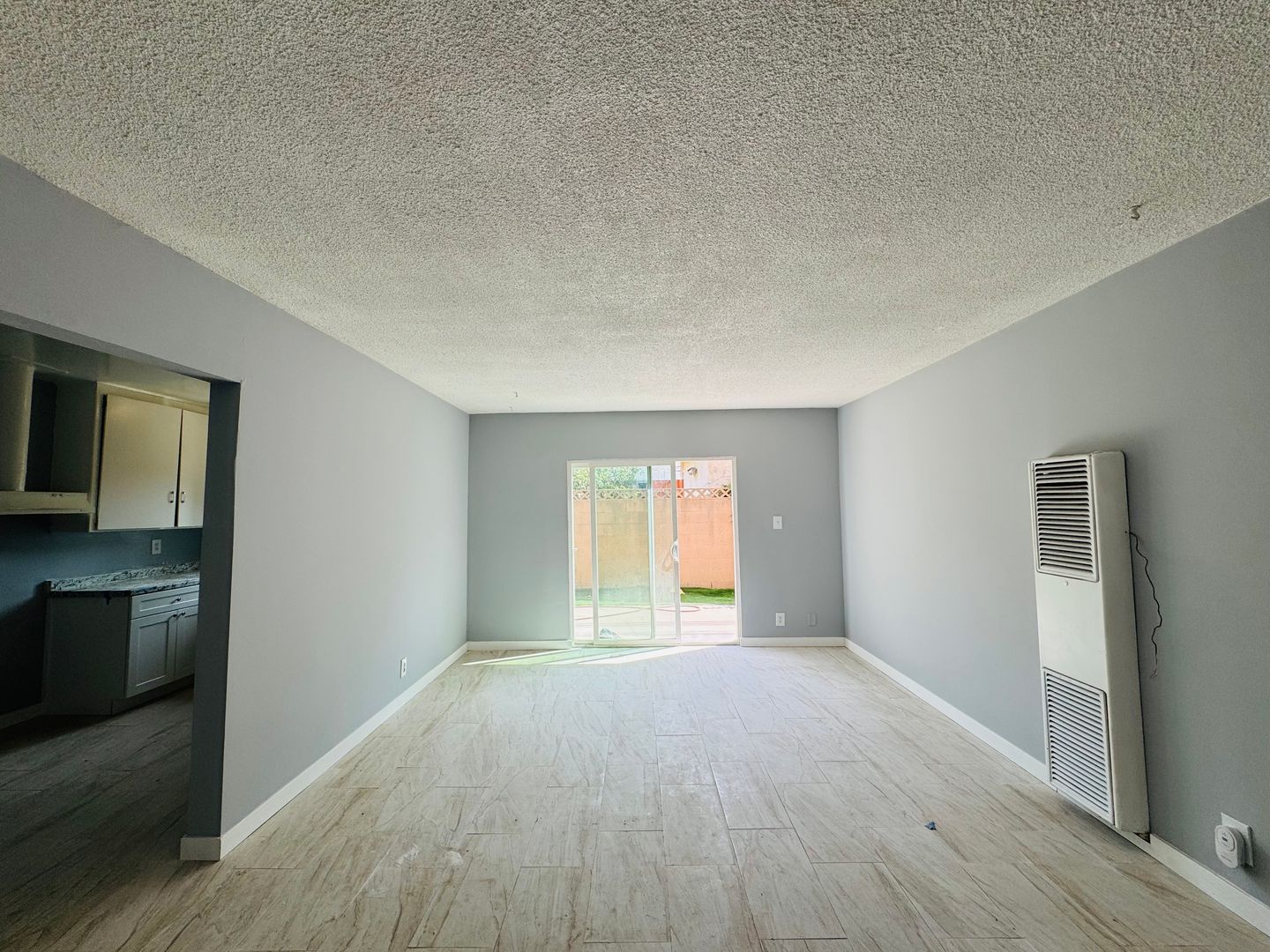 Gardena Apartment: 1230 W 144th St