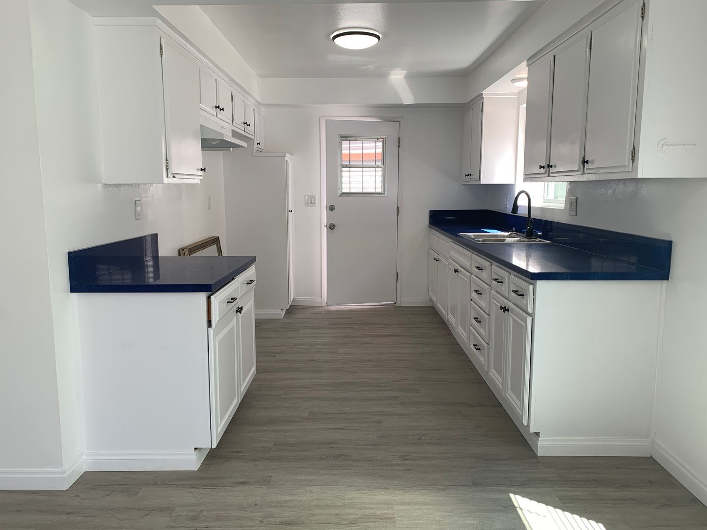 Lawndale Apartment: 4334 W. 145th Street