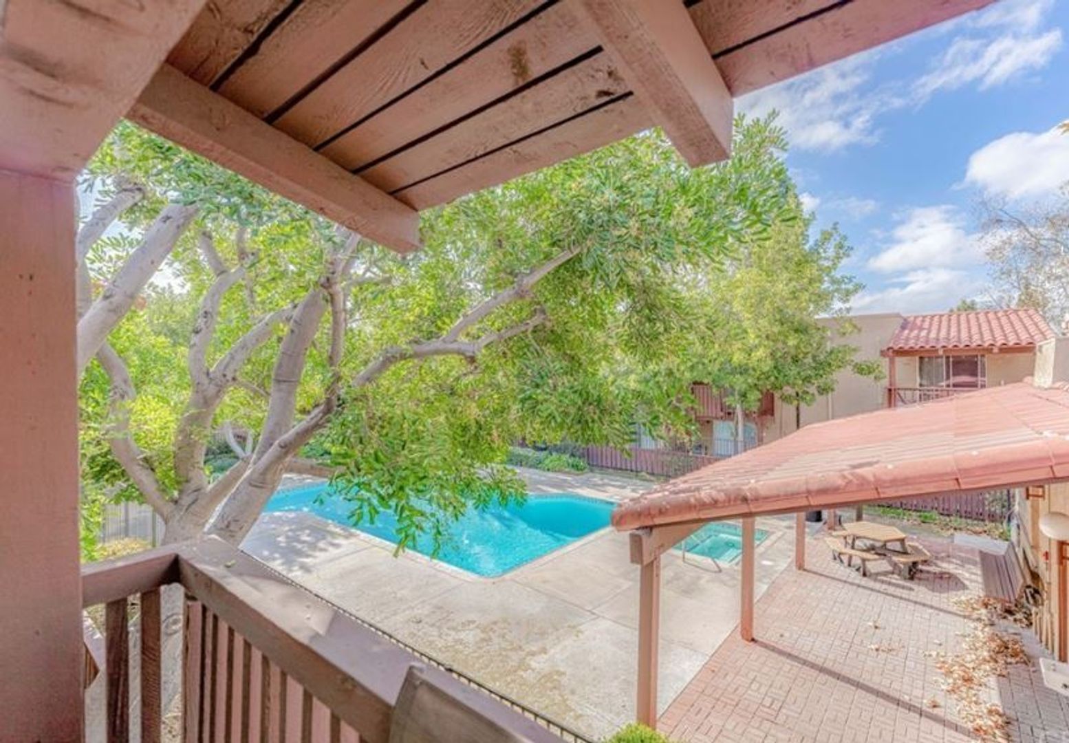 Santa Ana Apartment: 1040 W. MacArthur Blvd