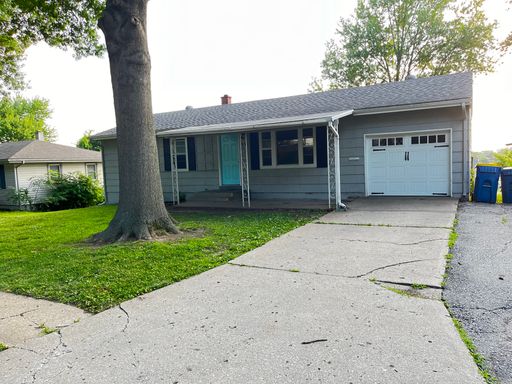 Spacious home with garage and fenced yard - Liberty schools!
