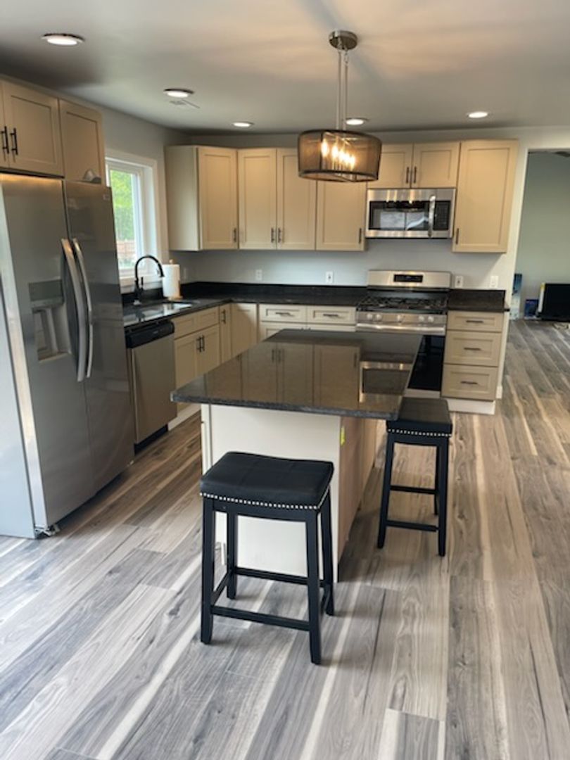 Cedar Lake House: 6601 W 141st Avenue