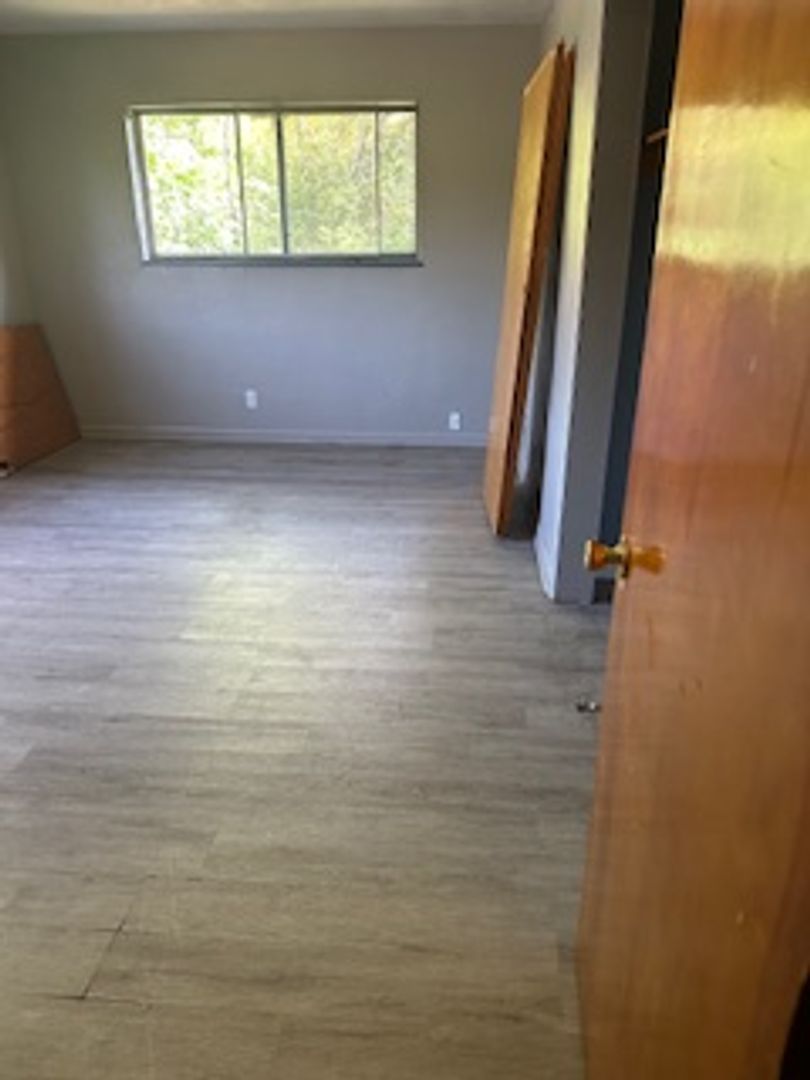 Dayton Apartment: 623 Clifton Dr.