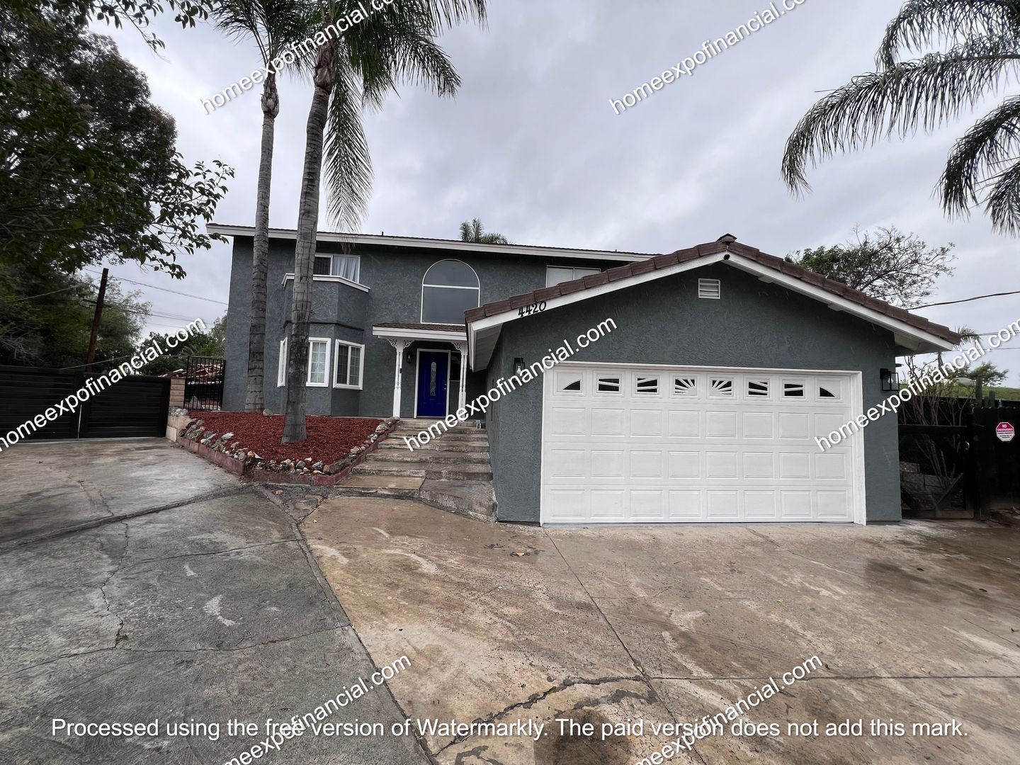 Riverside House: 4420 Mobley Avenue