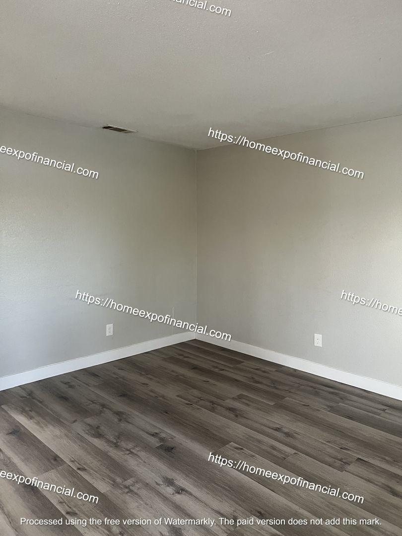 Banning Apartment: 3131 W. George St.