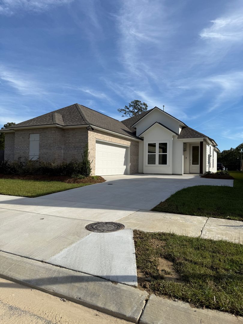 Baton Rouge House: 17718 Coriander Ave.