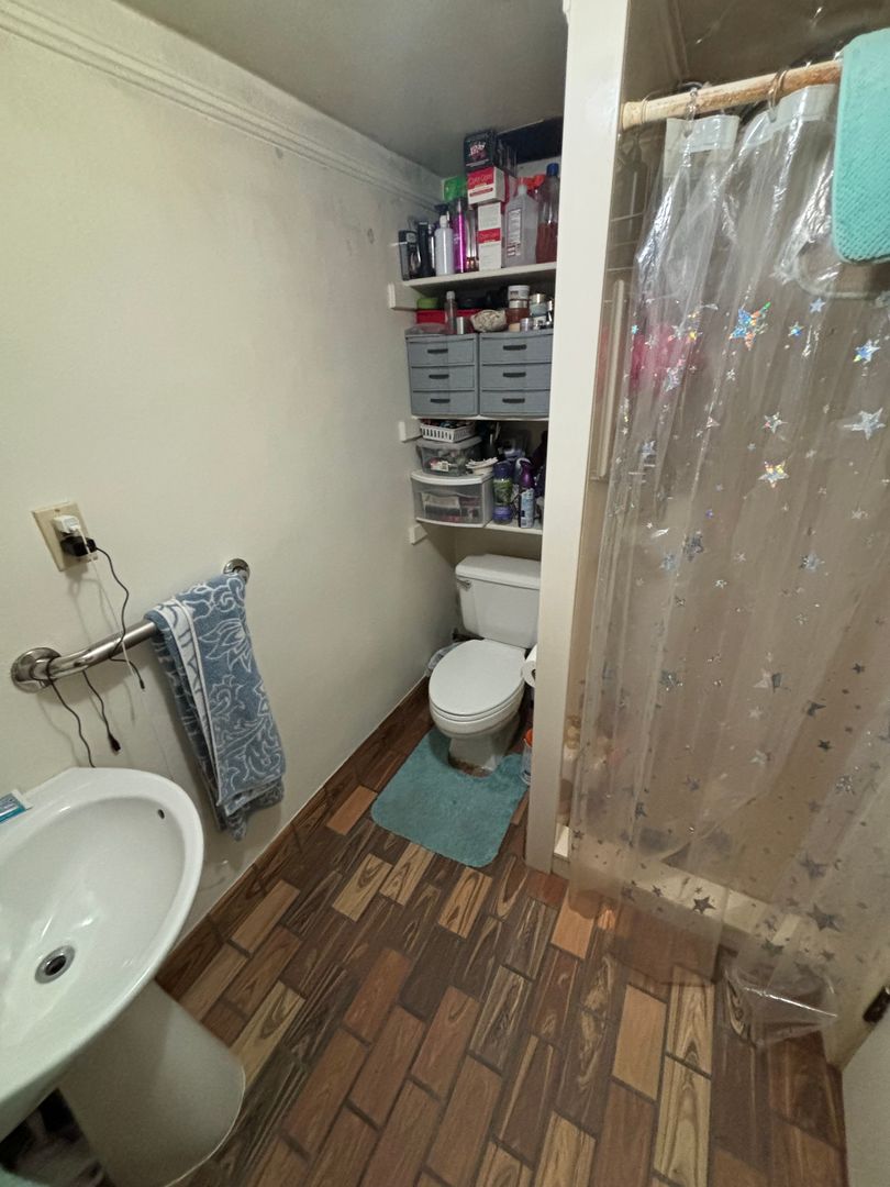 Laramie Apartment: 501 East Fremont Street