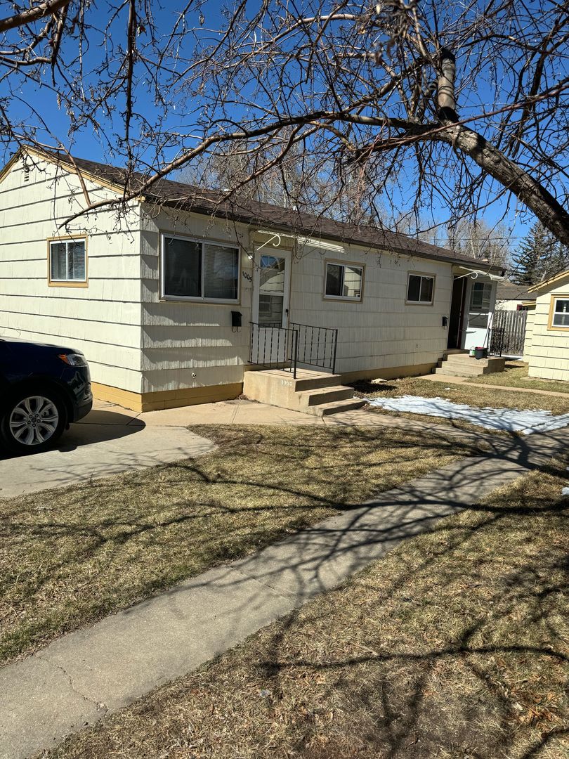 Laramie House: 1007 Russell Street