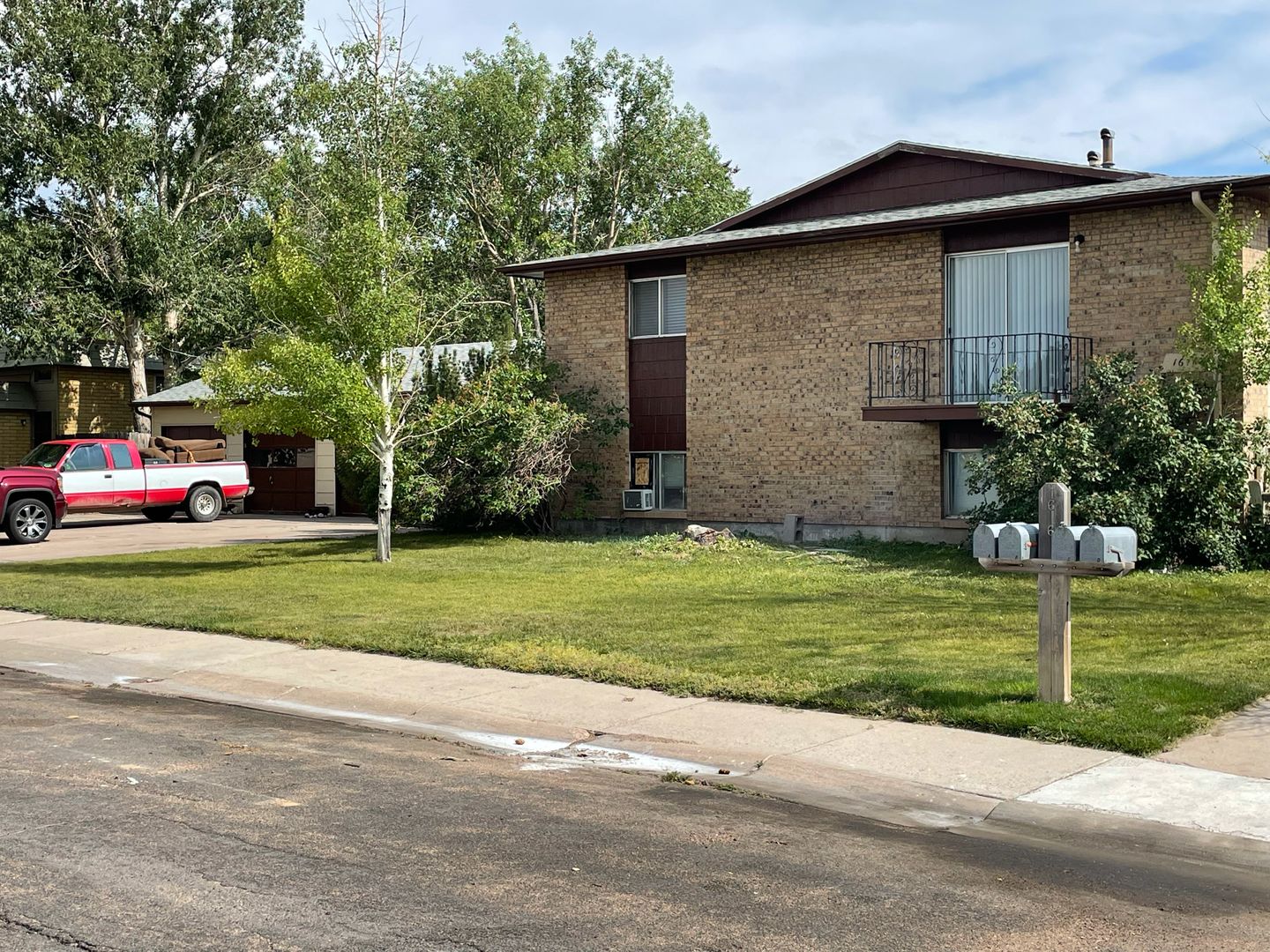 Laramie Apartment: 1608 Person St.