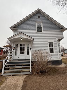 Newly Updated 2 Bed, 1 Bath Apartment – photo 1
