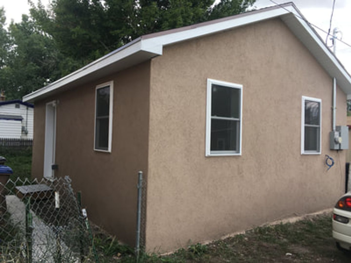 Laramie Apartment: 355 W Garfield