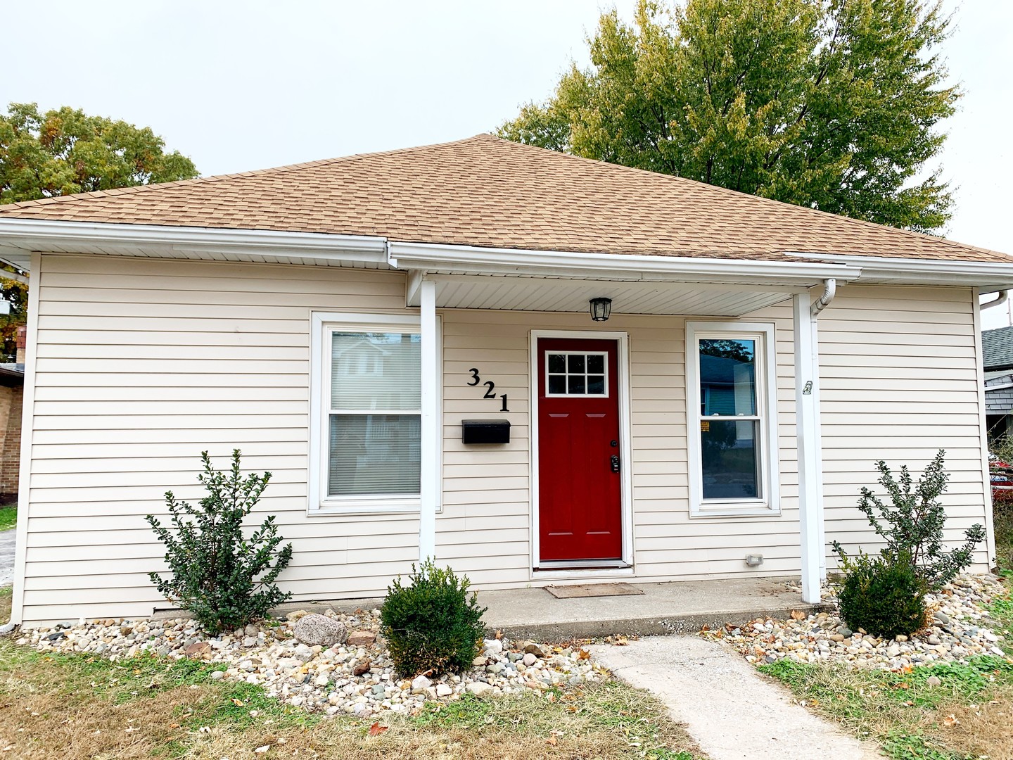 East Alton House: 321 Monroe