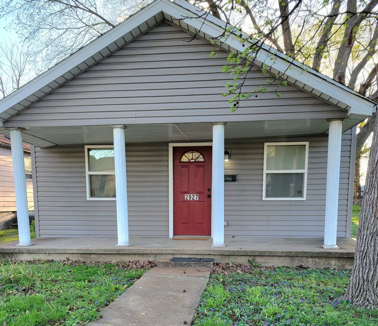 Granite City House: 2927 Warren Ave