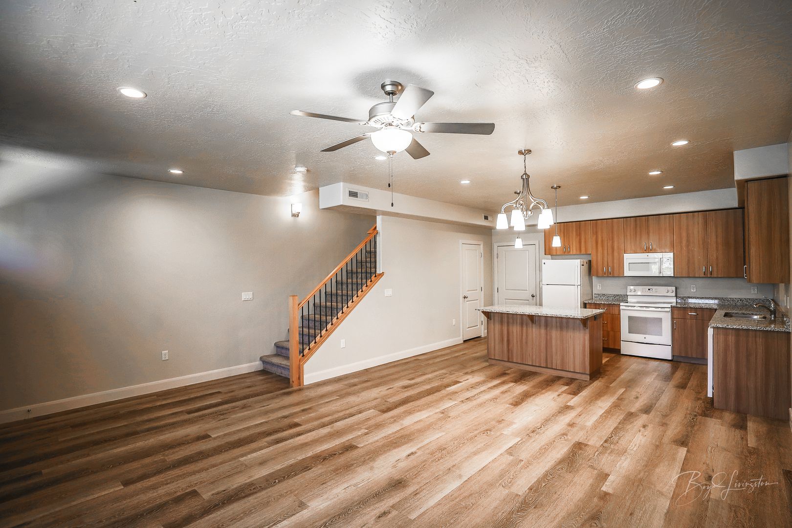 Cambria 21 5 of 12