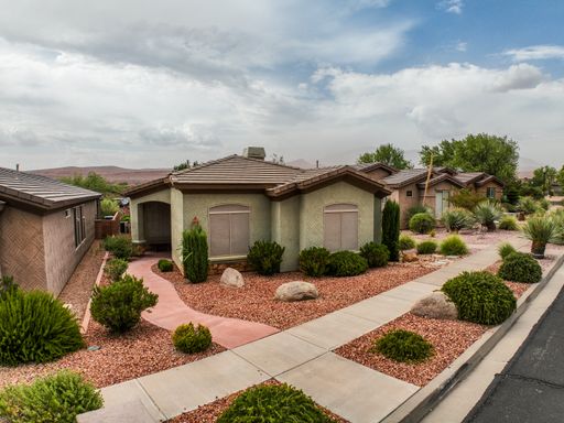 Available 10/1/26 - Furnished 3 bed, 2 Bath Home For Rent – photo 1