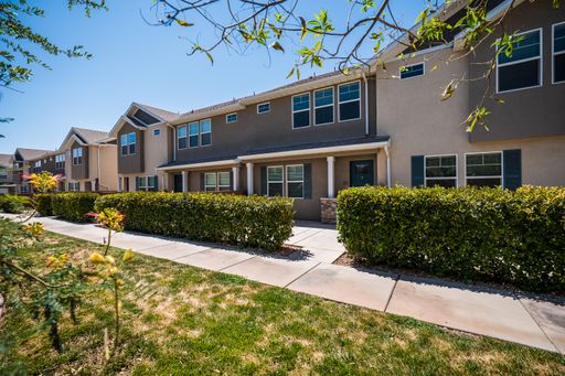 Available August 10th - Dog Friendly (under 30 lbs) . 3 Bed 2 1/2 Bath 2 Car garage townhome – photo 1