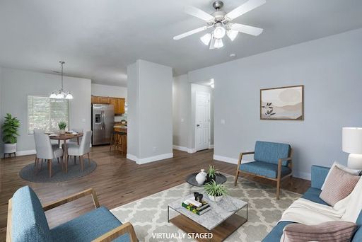 Available now! - Quaint 3 bedroom apartment for rent! – photo 1
