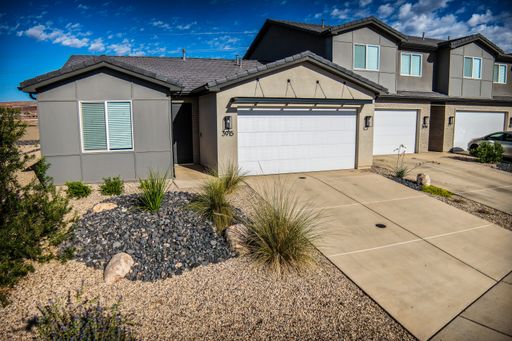 3 Bed, 2 Bath, 2 Car Garage single level – photo 1