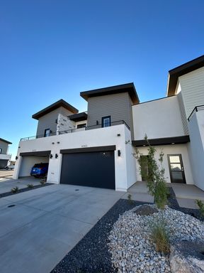 Newer 3 bed, 2.5 bath, 2 car garage townhome for rent – photo 1