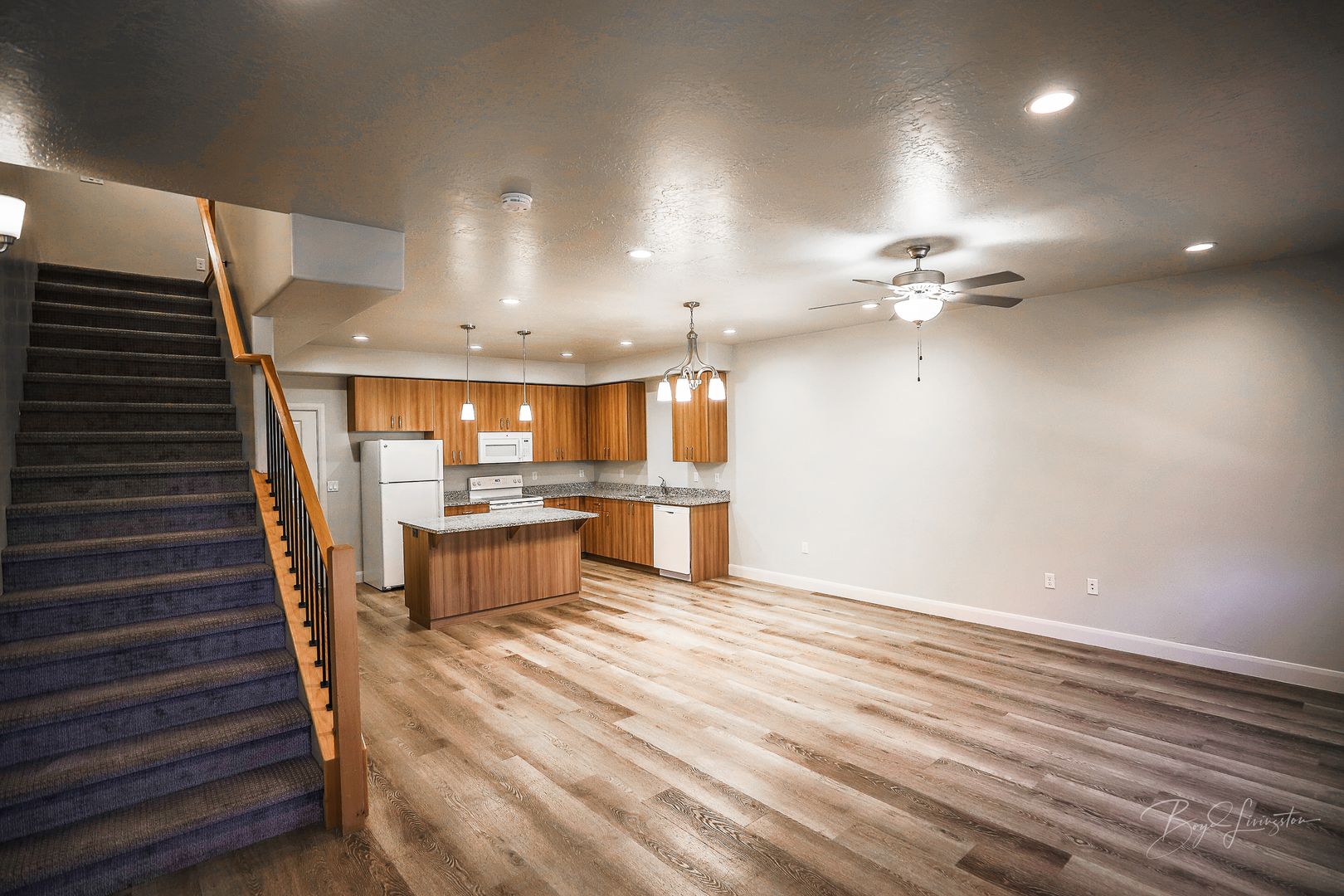 Cambria 21 8 of 12