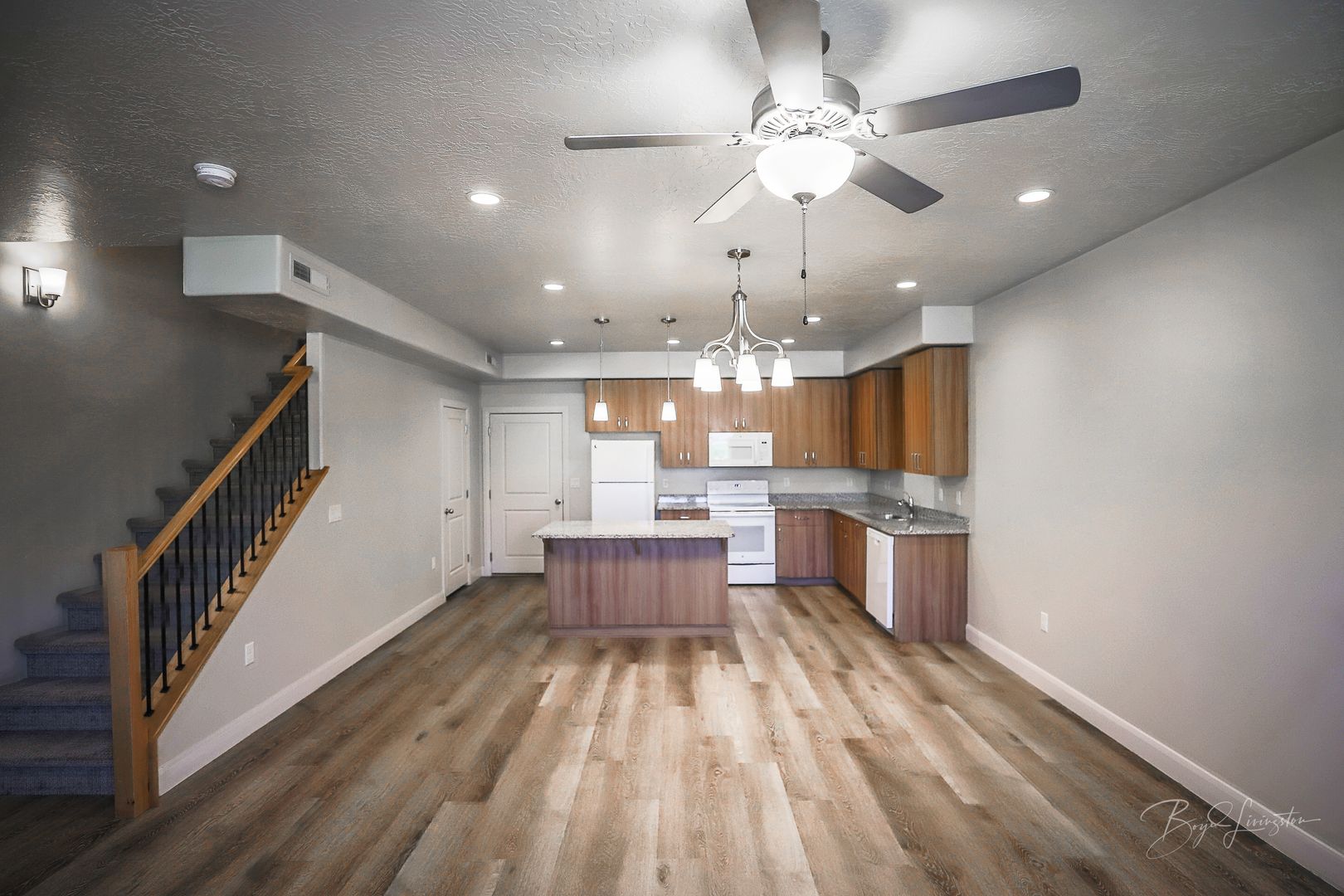 Cambria 21 6 of 12