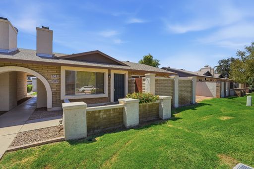 Prime Tempe Location, 3 bed, 2 bath townhome near ASU! – photo 1