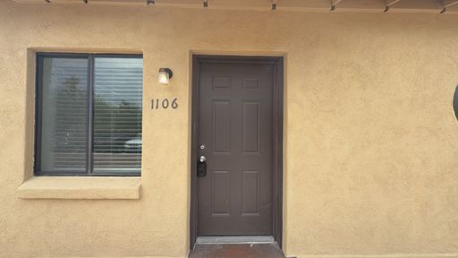 1 Month Free Rent! Studio Apartment in Gated Community close to Downtown Tucson! – photo 1