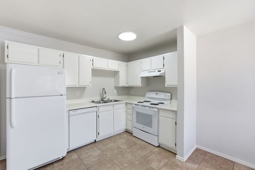 1 Month Free Rent! 1-Bedroom Apartment in Florence – Comfort, Convenience & Charm