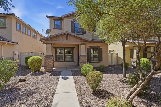 Beautiful 3BR/2.5BA Home in Highly Sought-After Copper Ranch Community! – photo 1
